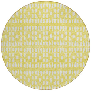 HomeRoots 5' Bright Yellow and Ivory Geometric Washable Area Rug for Indoor and Outdoor Spaces, Durable Design 8' Round 613815
