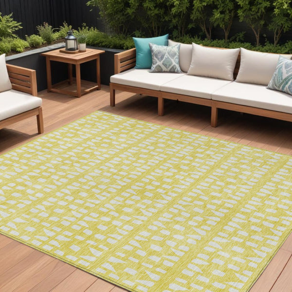 HomeRoots 5' Bright Yellow and Ivory Geometric Washable Area Rug for Indoor and Outdoor Spaces, Durable Design 10' X 14' 613818