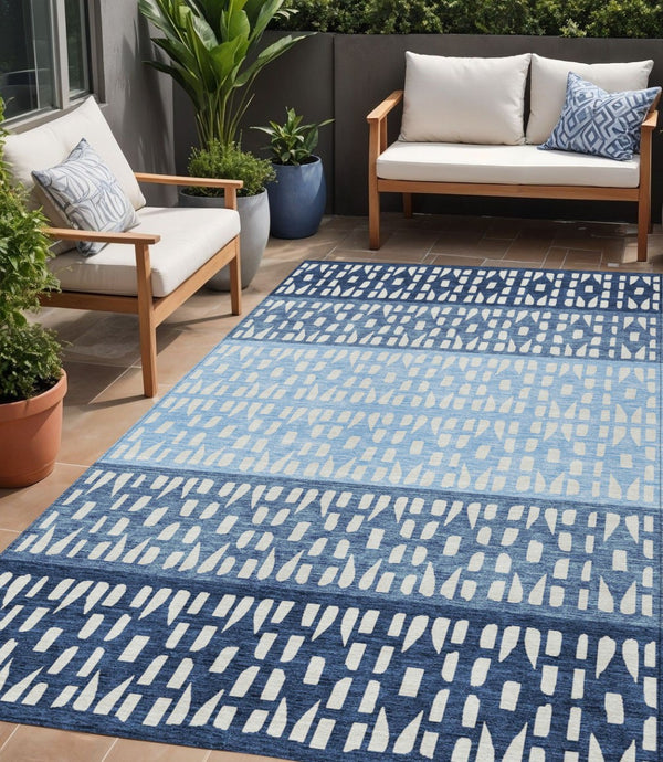 HomeRoots 5' Stylish Blue and Ivory Geometric Area Rug for Indoor/Outdoor Use - Easy Care, Durable Design 5' X 8' 613826