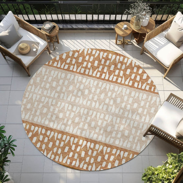 HomeRoots 5' Modern Geometric Area Rug in Warm Orange and Beige - Washable for Indoor and Outdoor Use 8' Round 613863
