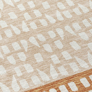 HomeRoots 5' Modern Geometric Area Rug in Warm Orange and Beige - Washable for Indoor and Outdoor Use 8' Round 613863