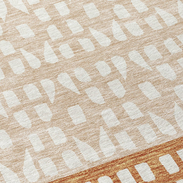 HomeRoots 5' Modern Geometric Area Rug in Warm Orange and Beige - Washable for Indoor and Outdoor Use 8' Round 613863