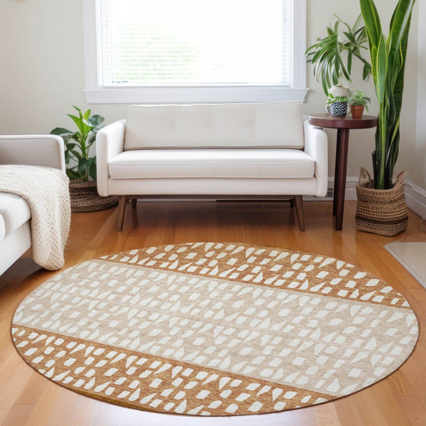 HomeRoots 5' Modern Geometric Area Rug in Warm Orange and Beige - Washable for Indoor and Outdoor Use 8' Round 613863