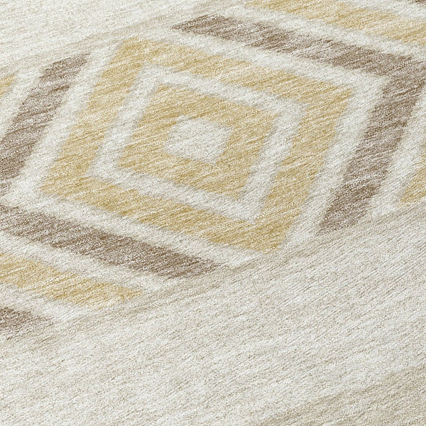 HomeRoots 5' Beige Ivory and Taupe Southwestern Area Rug - Durable, Washable, Perfect for Indoor/Outdoor Use 8' Round 613881