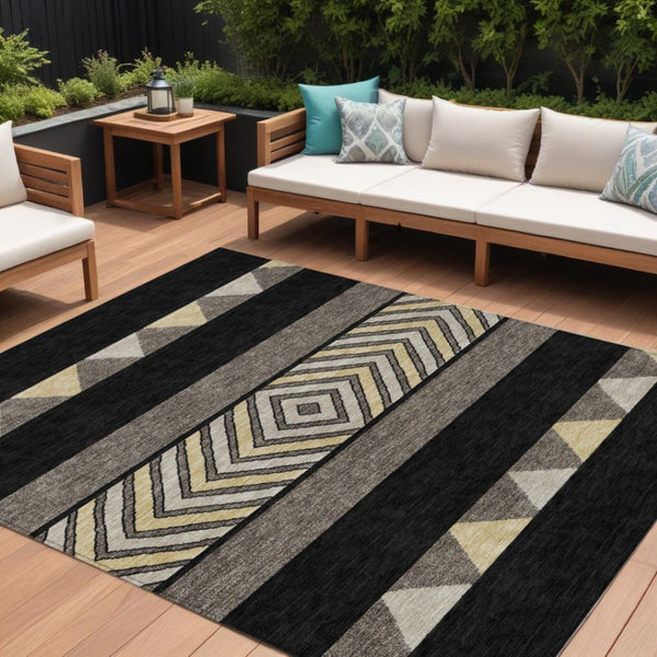 HomeRoots 5' Southwestern Indoor Outdoor Area Rug - Durable, Washable, Stylish, Perfect for High-Traffic Spaces 10' X 14' 613890