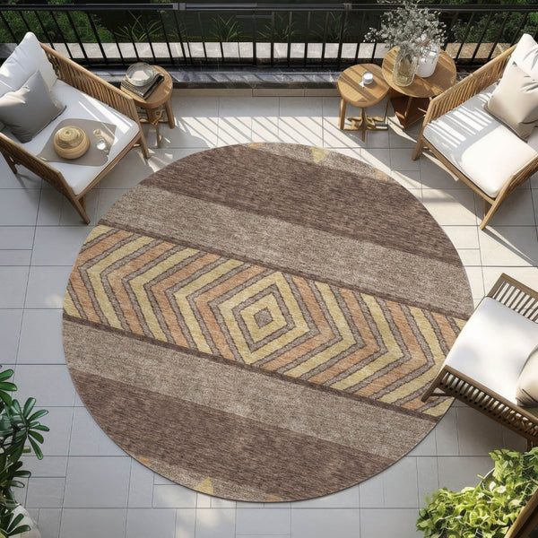 HomeRoots 5' Southwestern Area Rug in Brown, Wheat & Copper - Durable, Washable, Stylish for Indoor & Outdoor Use 8' Round 613893