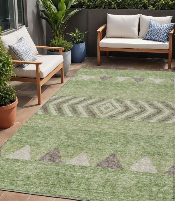 HomeRoots 5' Southwestern Indoor Outdoor Area Rug in Green, Taupe, and Ivory - Durable, Washable Design for All Spaces 5' X 8' 613898