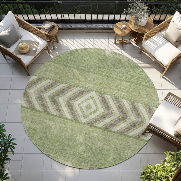 HomeRoots 5' Southwestern Indoor Outdoor Area Rug in Green, Taupe, and Ivory - Durable, Washable Design for All Spaces 8' Round 613899