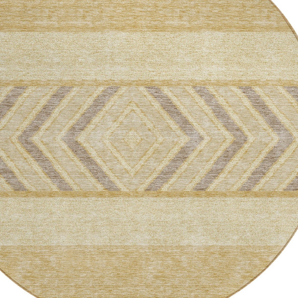 HomeRoots 5' Southwestern Area Rug - Washable, Stain-Resistant, Durable Indoor/Outdoor Design for Any Space 8' Round 613905