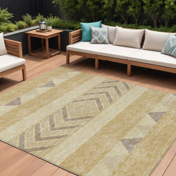 HomeRoots 5' Southwestern Area Rug - Washable, Stain-Resistant, Durable Indoor/Outdoor Design for Any Space 8' X 10' 613906