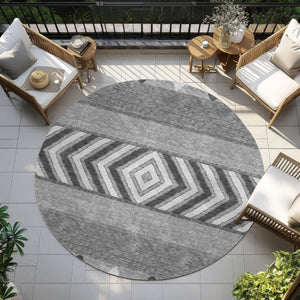 HomeRoots 5' Versatile Gray Charcoal and Silver Southwestern Indoor Outdoor Area Rug for Stylish Living Spaces 8' Round 613911