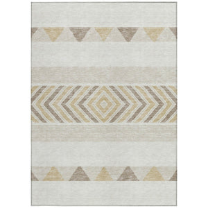 HomeRoots 5' Southwestern Indoor Outdoor Area Rug – Stylish Ivory, Beige & Taupe Design, Machine Washable, Durable 5' X 8' 613916