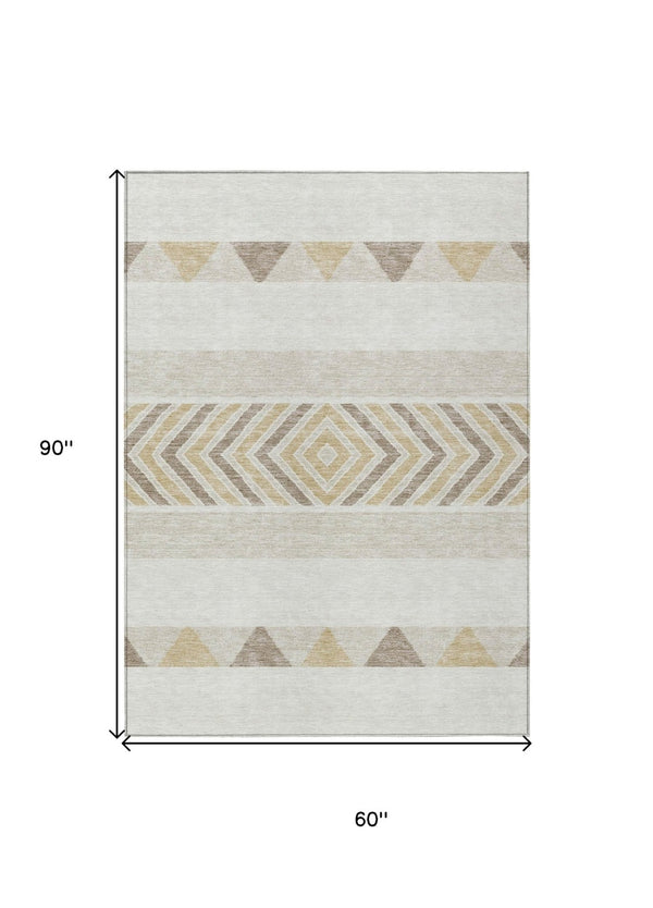 HomeRoots 5' Southwestern Indoor Outdoor Area Rug – Stylish Ivory, Beige & Taupe Design, Machine Washable, Durable 5' X 8' 613916