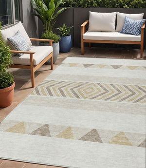 HomeRoots 5' Southwestern Indoor Outdoor Area Rug – Stylish Ivory, Beige & Taupe Design, Machine Washable, Durable 5' X 8' 613916