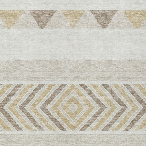 HomeRoots 5' Southwestern Indoor Outdoor Area Rug – Stylish Ivory, Beige & Taupe Design, Machine Washable, Durable 5' X 8' 613916