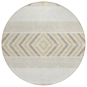 HomeRoots 5' Southwestern Indoor Outdoor Area Rug – Stylish Ivory, Beige & Taupe Design, Machine Washable, Durable 8' Round 613917