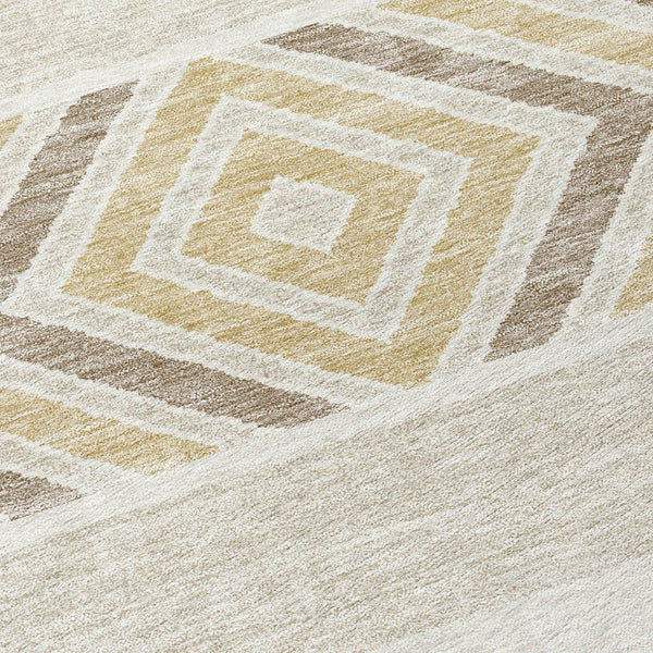HomeRoots 5' Southwestern Indoor Outdoor Area Rug – Stylish Ivory, Beige & Taupe Design, Machine Washable, Durable 8' Round 613917