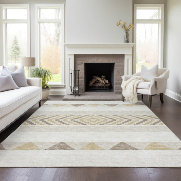 HomeRoots 5' Southwestern Indoor Outdoor Area Rug – Stylish Ivory, Beige & Taupe Design, Machine Washable, Durable 9' X 12' 613919