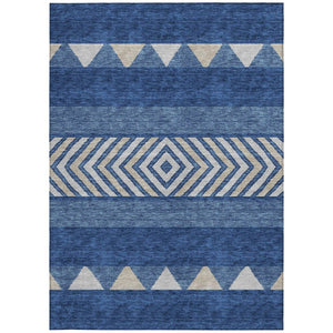 HomeRoots 5' Southwestern-Inspired Indoor/Outdoor Area Rug in Navy Blue, Ivory & Beige – Machine Washable! 5' X 8' 613928