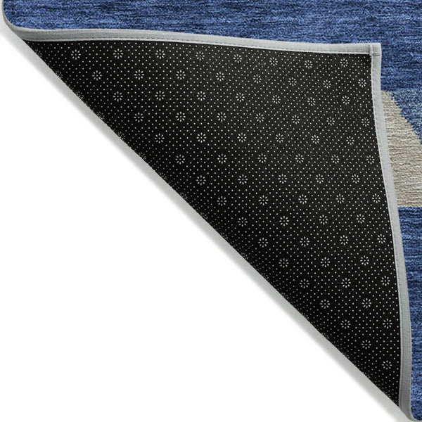 HomeRoots 5' Southwestern-Inspired Indoor/Outdoor Area Rug in Navy Blue, Ivory & Beige – Machine Washable! 8' X 10' 613930