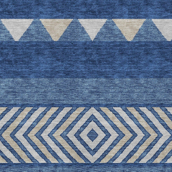 HomeRoots 5' Southwestern-Inspired Indoor/Outdoor Area Rug in Navy Blue, Ivory & Beige – Machine Washable! 8' X 10' 613930