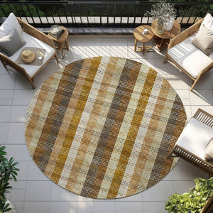 HomeRoots 5' Classic Plaid Rug in Wheat, Ivory & Brown – Durable, Washable Area Rug for Indoor & Outdoor Use 8' Round 614025