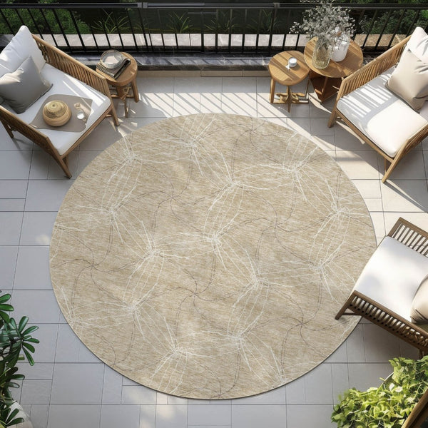 HomeRoots 5' Beige and Ivory Geometric Indoor Outdoor Rug - Stylish, Durable, Machine Washable for All Spaces 8' Round 614055