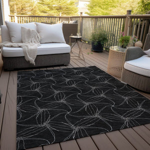 HomeRoots 5' Black and Ivory Geometric Area Rug - Stylish, Washable, Durable for Indoor and Outdoor Use 5' X 8' 614060