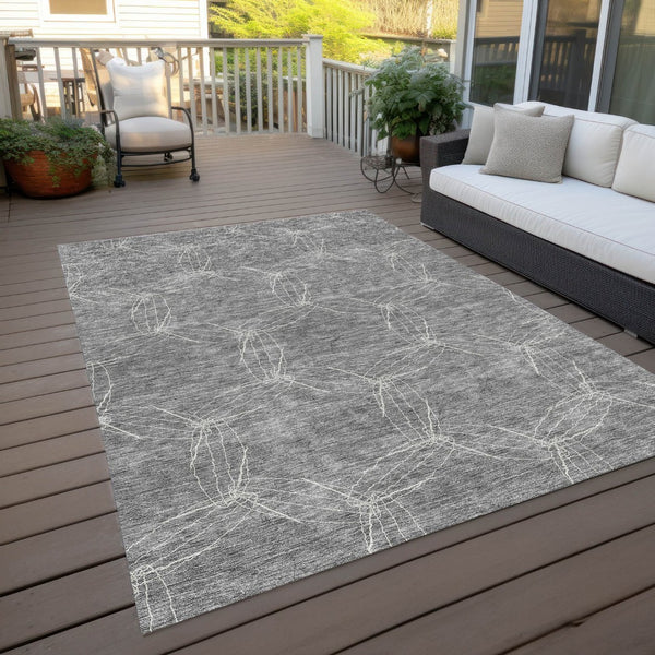 HomeRoots 5' Gray and Ivory Geometric Washable Area Rug for Indoor and Outdoor Use - Durable & Stylish 5' X 8' 614072
