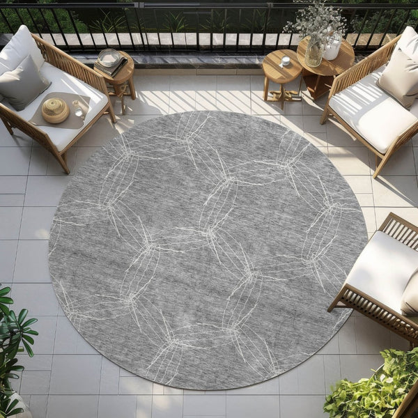 HomeRoots 5' Gray and Ivory Geometric Washable Area Rug for Indoor and Outdoor Use - Durable & Stylish 8' Round 614073