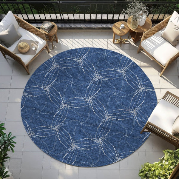 HomeRoots 5' Navy Blue and Ivory Geometric Area Rug - Stylish, Washable Design for Indoor and Outdoor Elegance 8' Round 614091