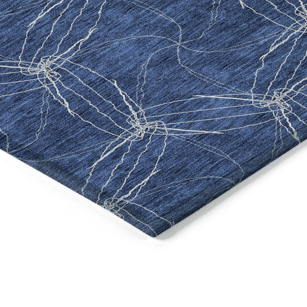 HomeRoots 5' Navy Blue and Ivory Geometric Area Rug - Stylish, Washable Design for Indoor and Outdoor Elegance 8' Round 614091