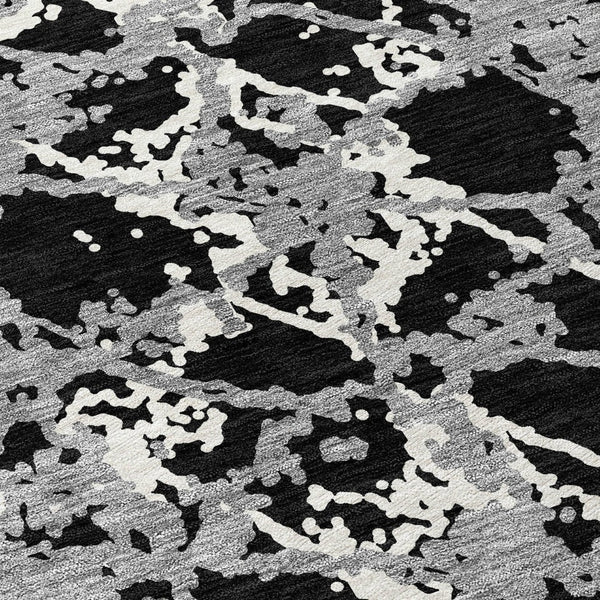 HomeRoots 5' Black and Gray Abstract Area Rug – Modern, Washable, Indoor/Outdoor Design for High-Traffic Spaces 8' Round 614127