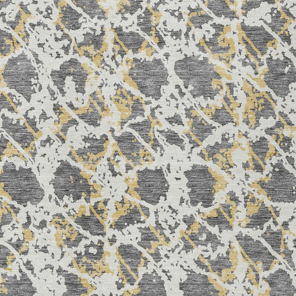 HomeRoots 5' Abstract Gray and Ivory Area Rug - Stylish, Washable, and Durable for Indoor or Outdoor Use 5' X 8' 614162