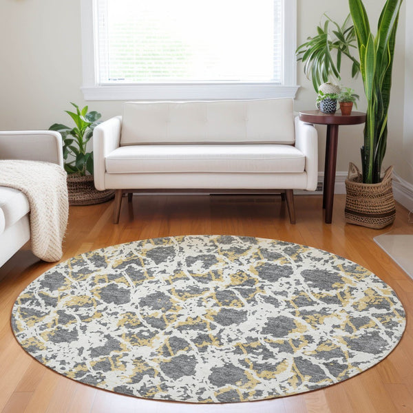 HomeRoots 5' Abstract Gray and Ivory Area Rug - Stylish, Washable, and Durable for Indoor or Outdoor Use 8' Round 614163