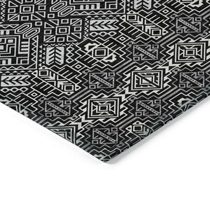 HomeRoots 5' Black and Ivory Tribal Area Rug - Stylish, Washable Design for Indoor and Outdoor Spaces 8' Round 614205
