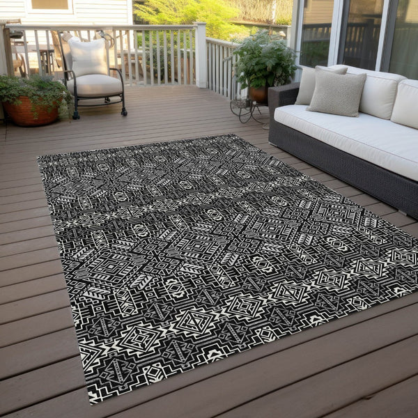 HomeRoots 5' Black and Ivory Tribal Area Rug - Stylish, Washable Design for Indoor and Outdoor Spaces 10' X 14' 614208