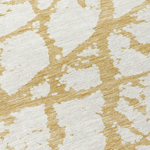 HomeRoots 5' Gold and Ivory Abstract Washable Area Rug - Durable, Stylish Design for Indoor and Outdoor Spaces 8' Round 614349