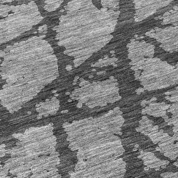 HomeRoots 5' Durable Gray and Charcoal Abstract Area Rug - Stylish, Washable Design for Indoor and Outdoor Use 8' Round 614355