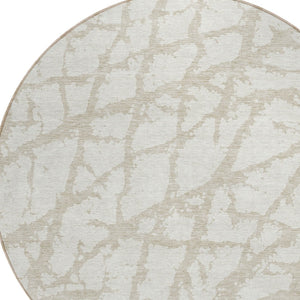 HomeRoots 5' Stylish Ivory and Beige Abstract Rug - Durable, Washable Indoor/Outdoor Area Rug for High Traffic Spaces 8' Round 614361