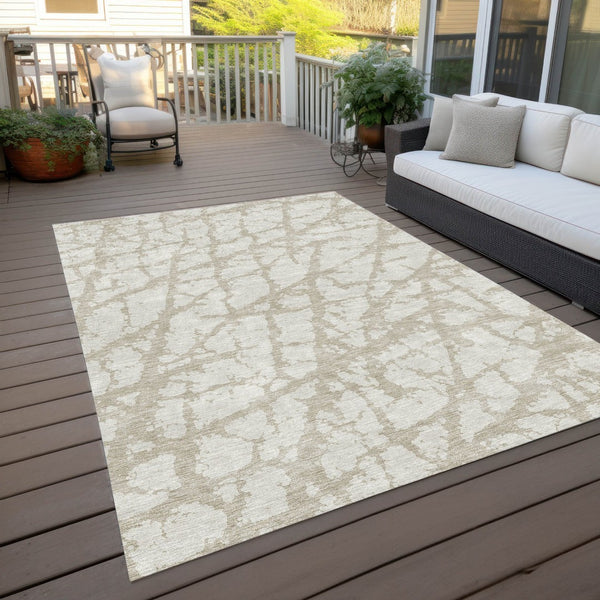 HomeRoots 5' Stylish Ivory and Beige Abstract Rug - Durable, Washable Indoor/Outdoor Area Rug for High Traffic Spaces 10' X 14' 614364
