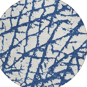 HomeRoots 5' Modern Navy Blue and Ivory Abstract Washable Area Rug for Indoor and Outdoor High-Traffic Spaces 8' Round 614373