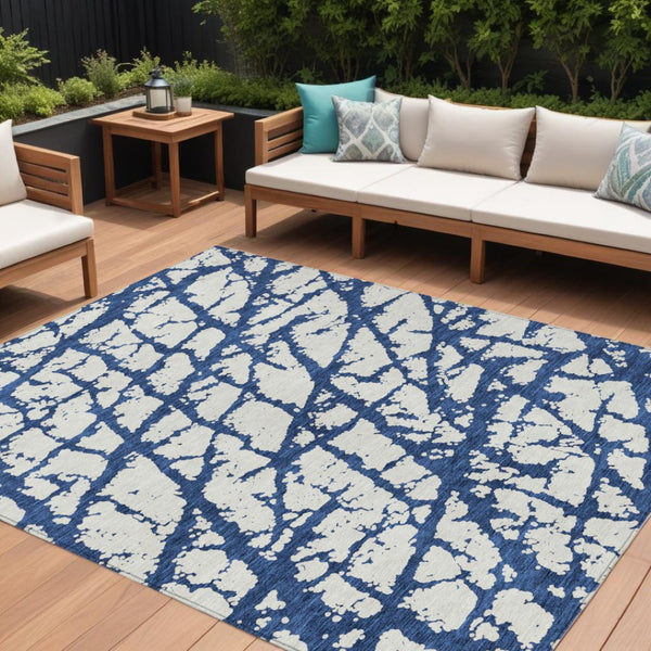 HomeRoots 5' Modern Navy Blue and Ivory Abstract Washable Area Rug for Indoor and Outdoor High-Traffic Spaces 8' X 10' 614374