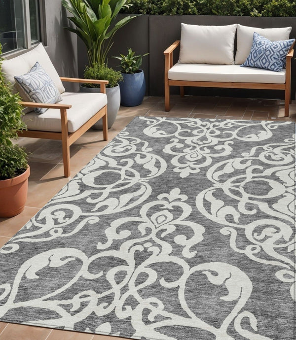 HomeRoots 5' Gray and Ivory Damask Area Rug – Elegant, Durable, Machine Washable for Indoor and Outdoor Spaces 5' X 8' 614432