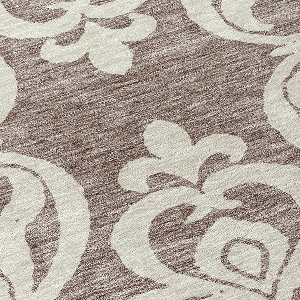 HomeRoots 5' Elegant Taupe and Ivory Damask Area Rug - Washable, Stain-Resistant, Indoor/Outdoor Style 8' Round 614463
