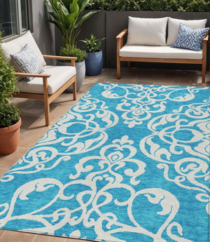 HomeRoots 5' Turquoise and Ivory Damask Rug - Stylish, Durable Washable Area Rug for Indoor and Outdoor Use 5' X 8' 614468