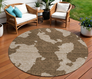 HomeRoots 5' Versatile Brown and Beige Abstract Indoor Outdoor Area Rug - Durable, Washable, Modern Style 8' Round 614517