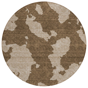 HomeRoots 5' Versatile Brown and Beige Abstract Indoor Outdoor Area Rug - Durable, Washable, Modern Style 8' Round 614517