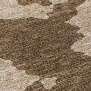 HomeRoots 5' Versatile Brown and Beige Abstract Indoor Outdoor Area Rug - Durable, Washable, Modern Style 8' Round 614517