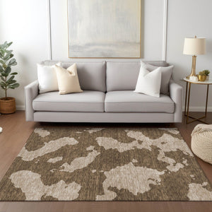 HomeRoots 5' Versatile Brown and Beige Abstract Indoor Outdoor Area Rug - Durable, Washable, Modern Style 8' X 10' 614518